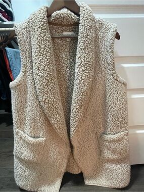 Sherpa Vest Koolaburra by UGG – Cream Beige Fleece – Size M